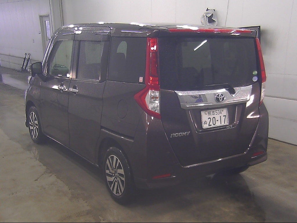 TOYOTA ROOMY