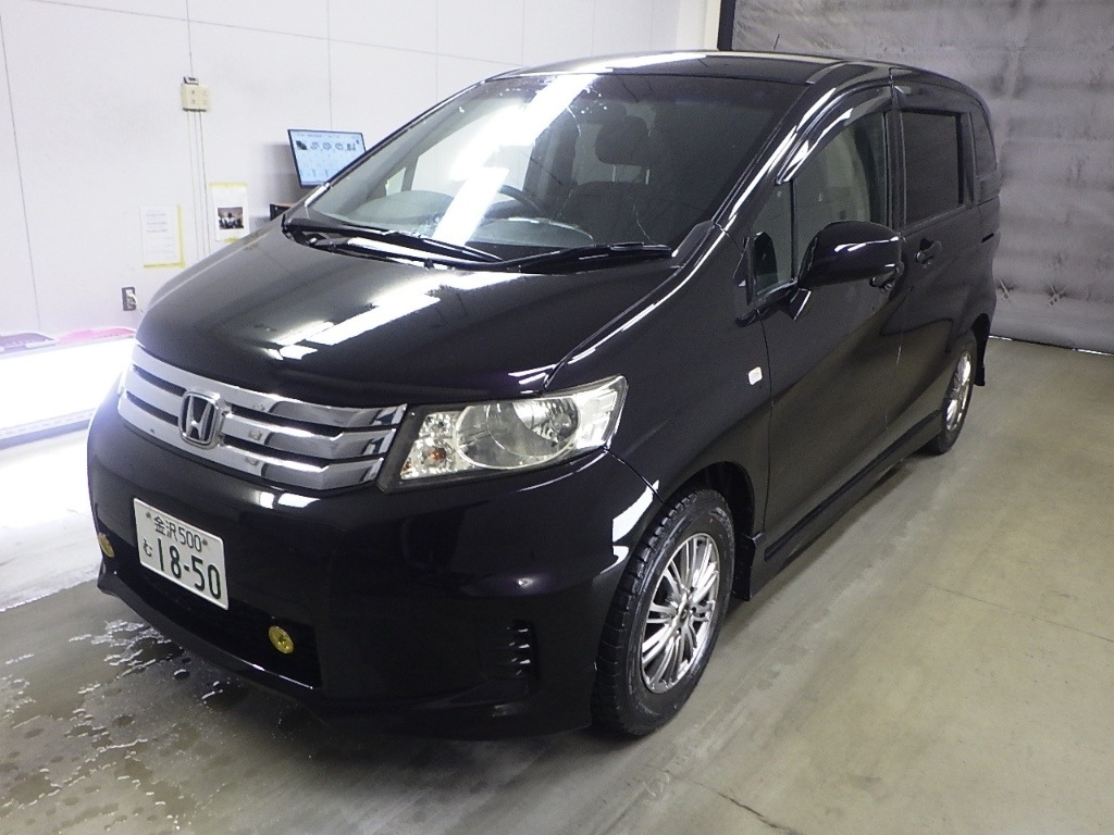 HONDA FREED SPIKE