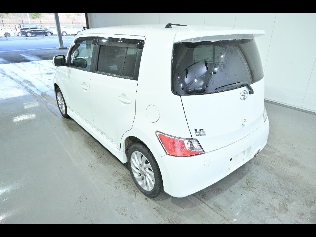 TOYOTA BB