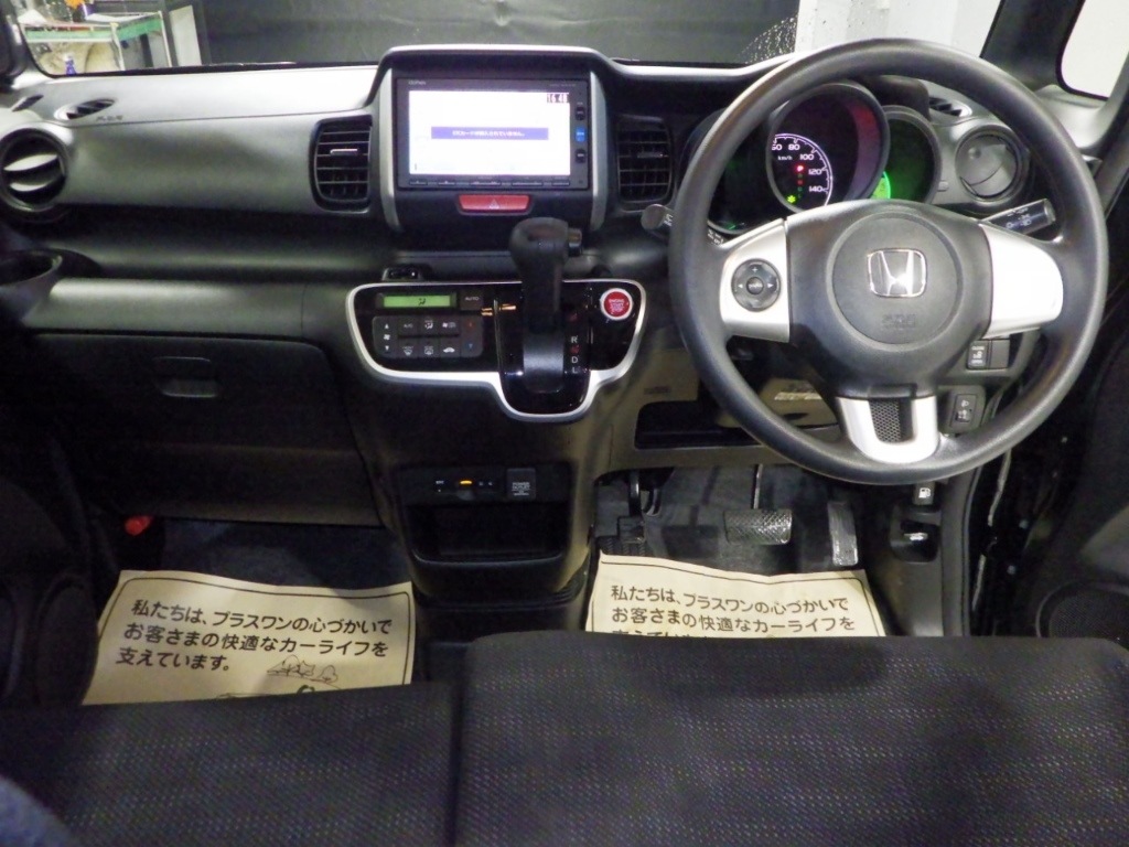 HONDA N-BOX