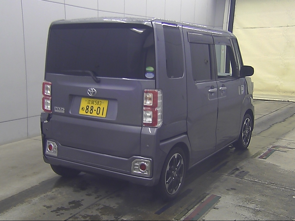 DAIHATSU WAKE