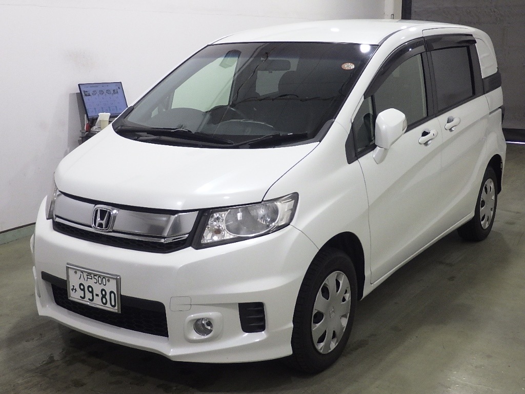 HONDA FREED SPIKE