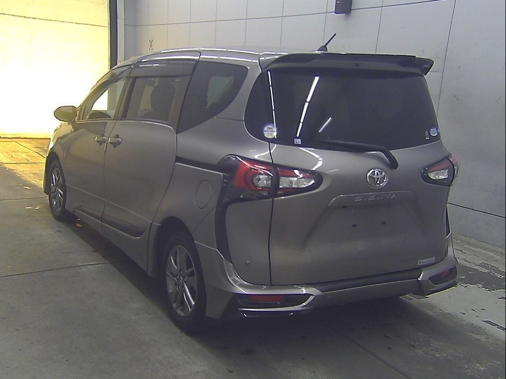TOYOTA SIENTA