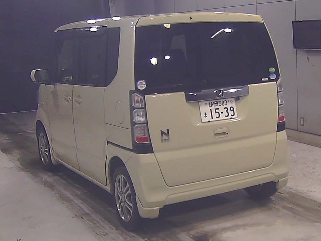 HONDA N-BOX