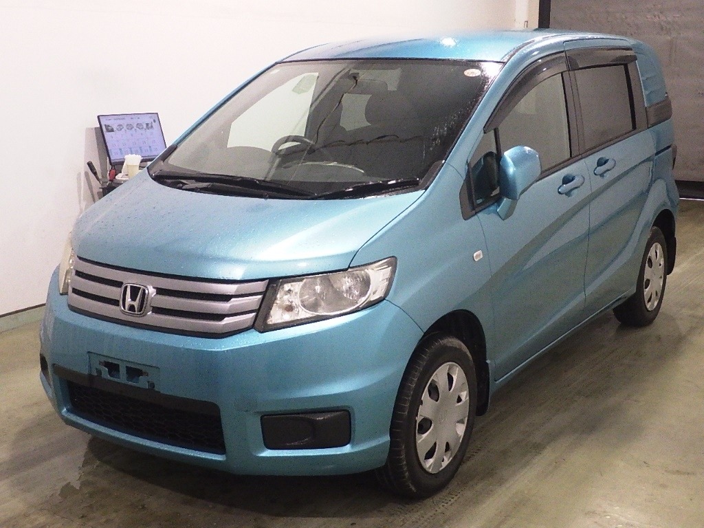 HONDA FREED SPIKE