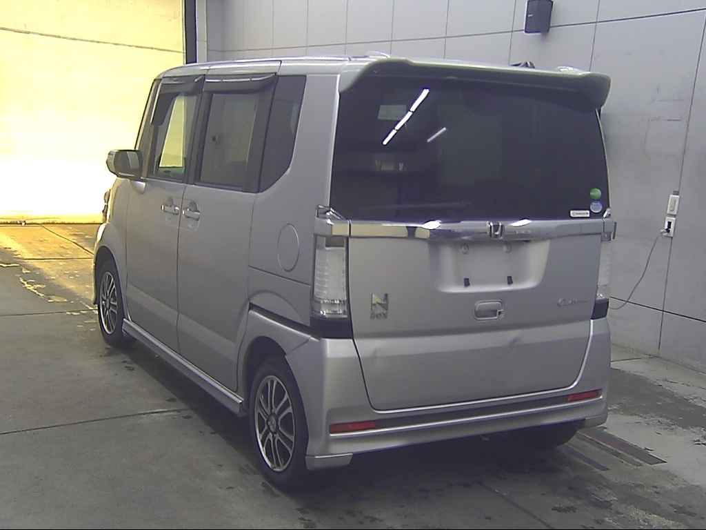 HONDA N-BOX