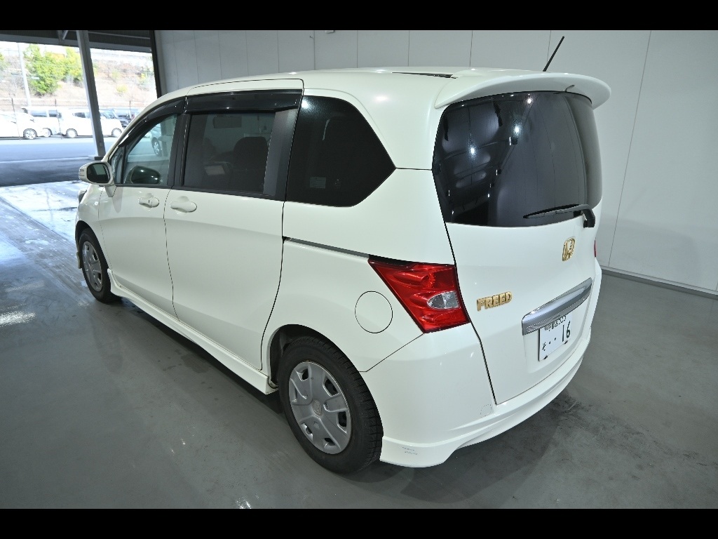 HONDA FREED