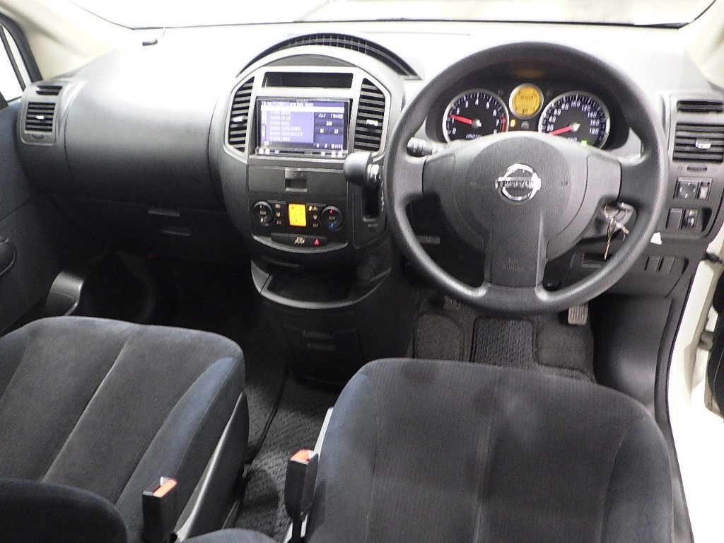 NISSAN LAFESTA