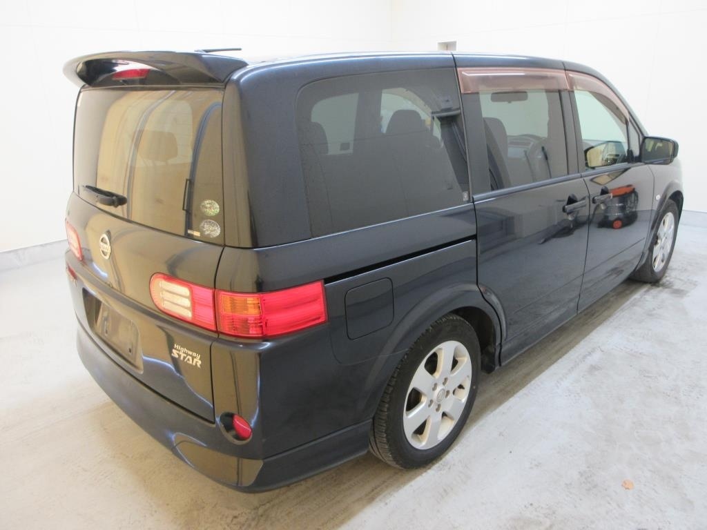NISSAN LAFESTA