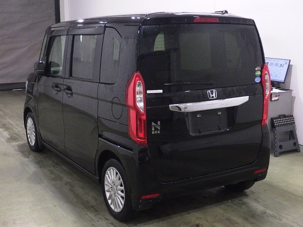 HONDA N-BOX