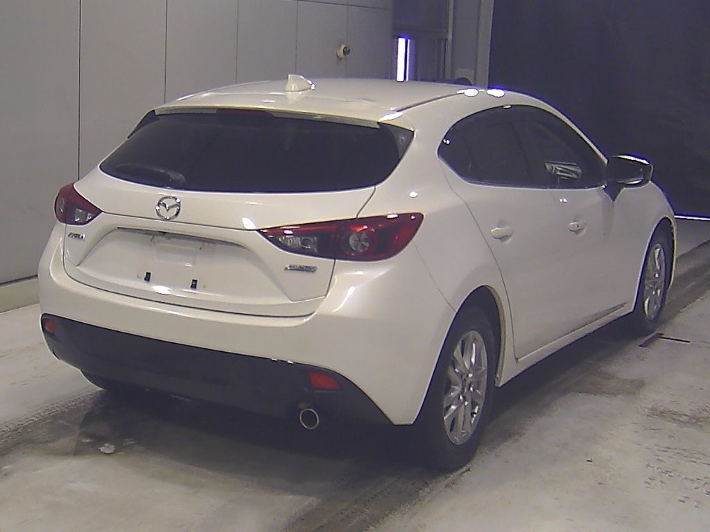 MAZDA AXELA