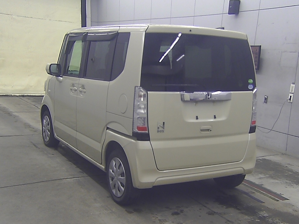 HONDA N-BOX