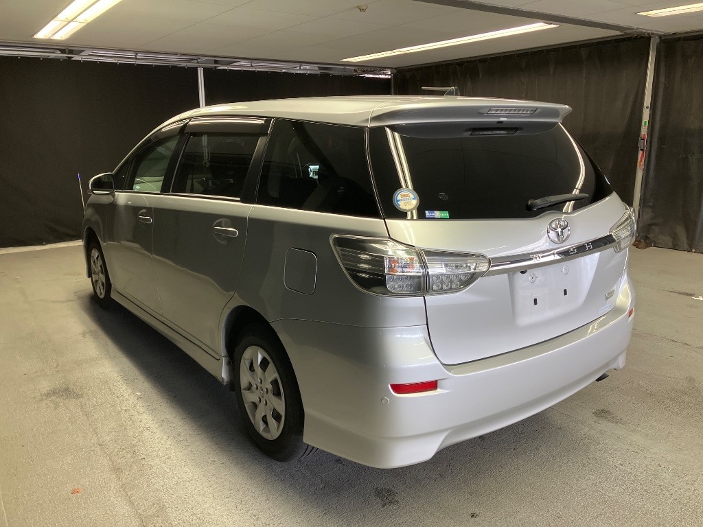 TOYOTA WISH