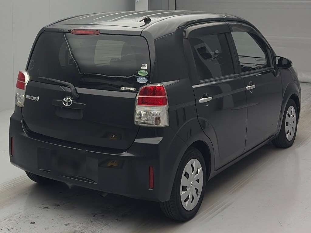 TOYOTA SPADE