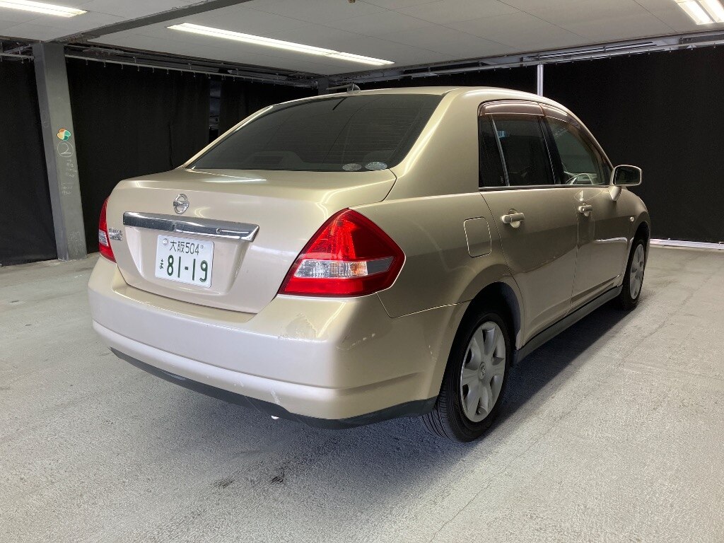 NISSAN TIIDA LATIO