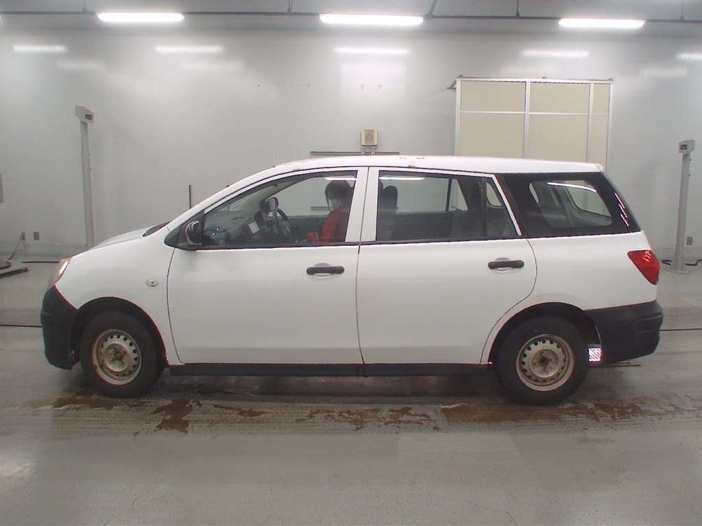 NISSAN AD
