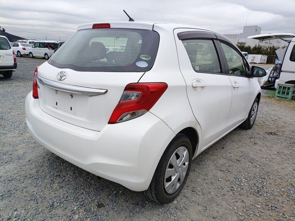 TOYOTA VITZ