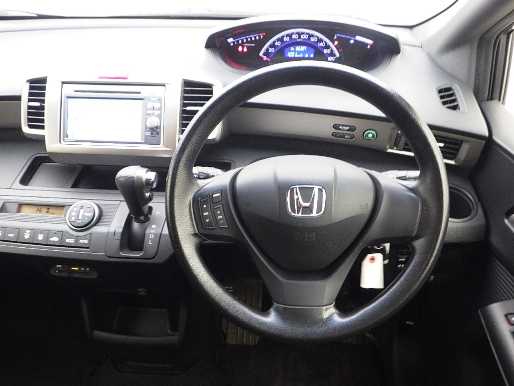 HONDA FREED SPIKE