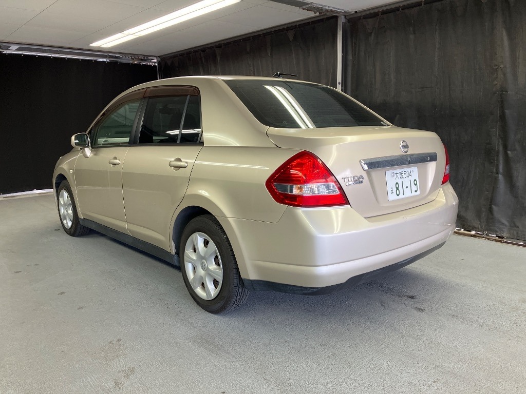 NISSAN TIIDA LATIO