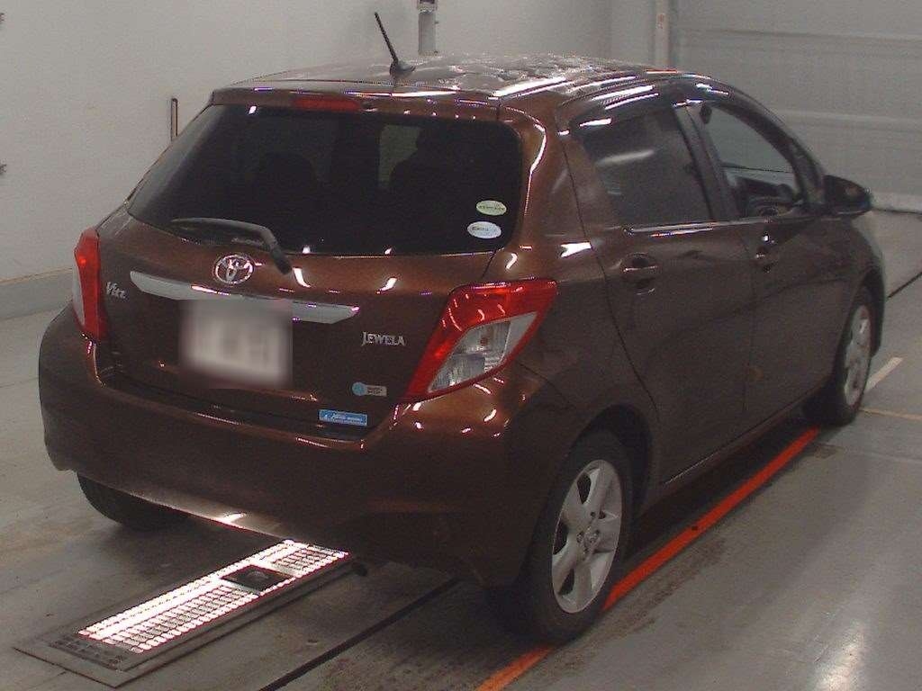 TOYOTA VITZ