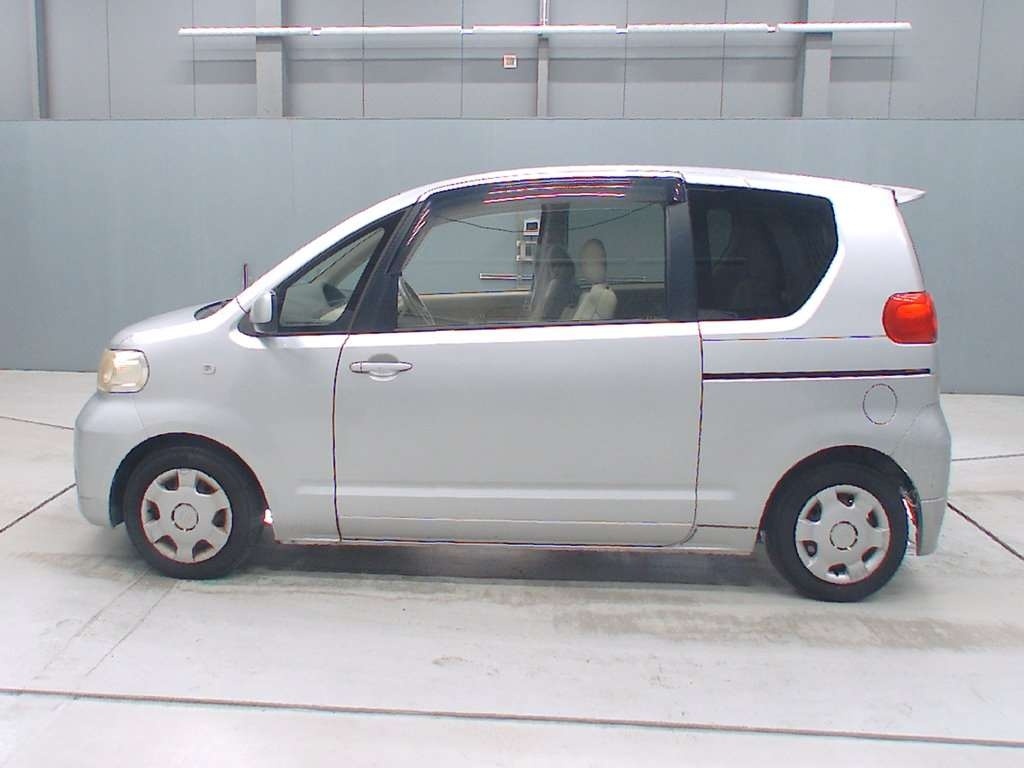 TOYOTA PORTE