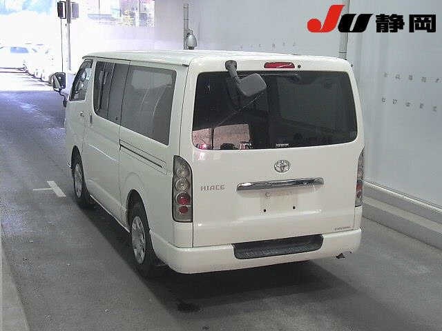 TOYOTA REGIUS ACE