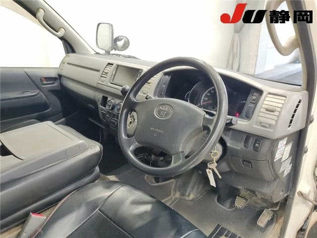 TOYOTA REGIUS ACE