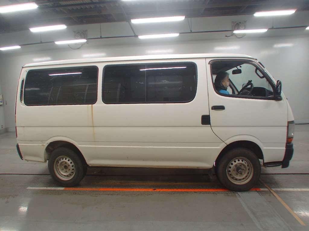 TOYOTA REGIUS ACE