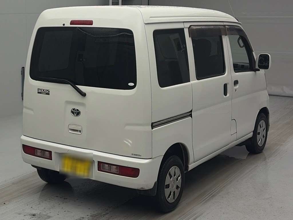 TOYOTA PIXIS VAN