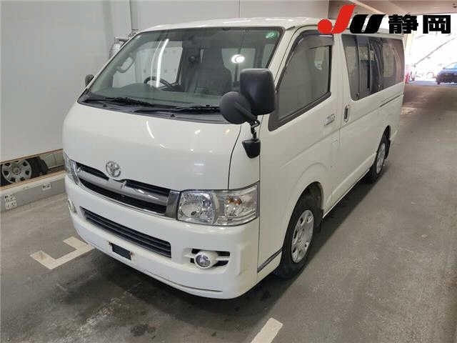 TOYOTA REGIUS ACE