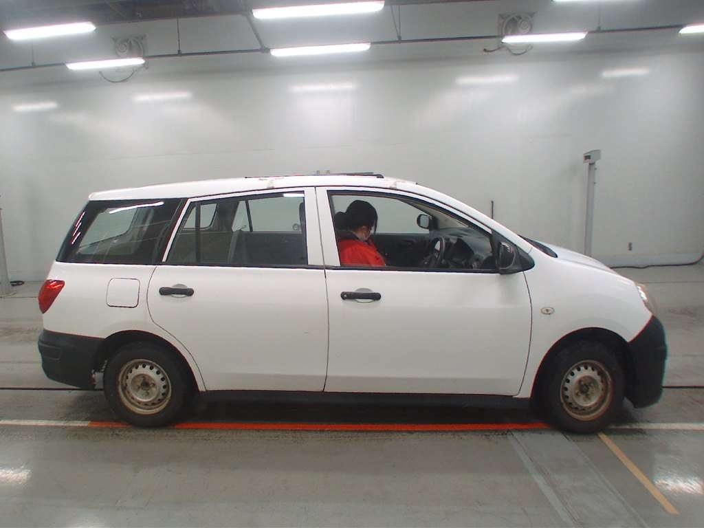 NISSAN AD