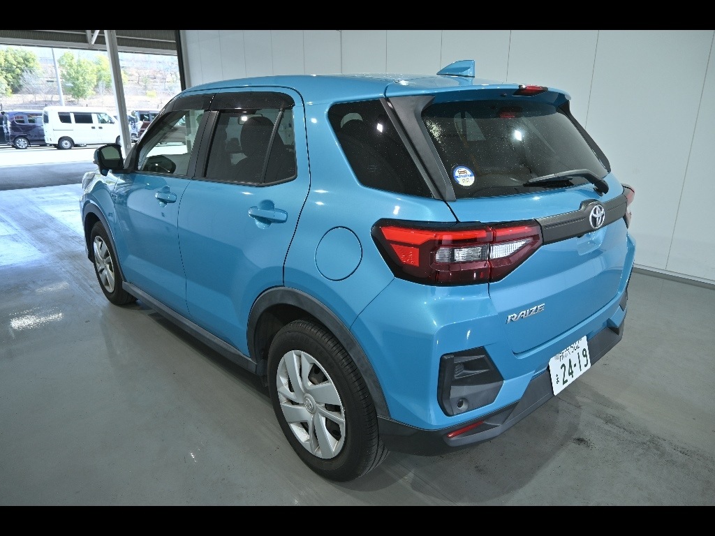 TOYOTA RAIZE