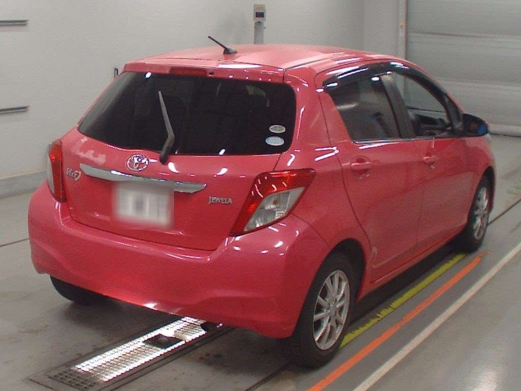 TOYOTA VITZ