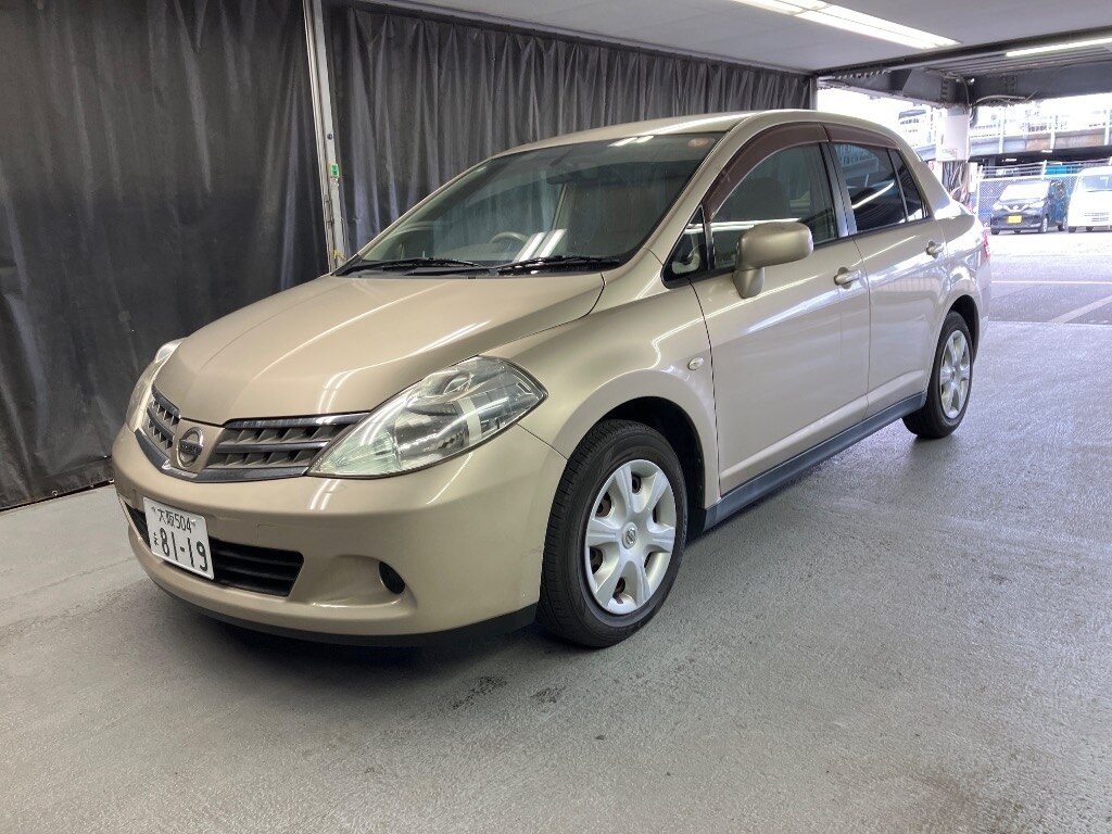 NISSAN TIIDA LATIO