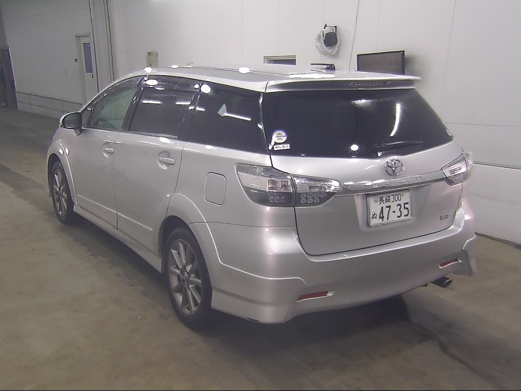 TOYOTA WISH