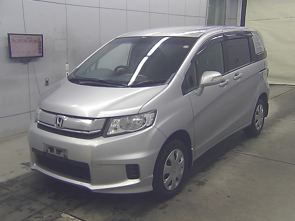 HONDA FREED SPIKE