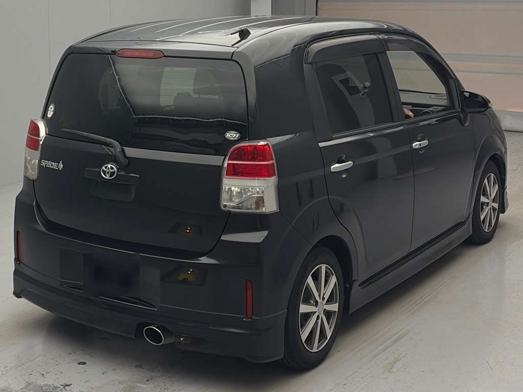 TOYOTA SPADE