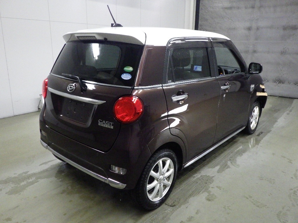 DAIHATSU CAST