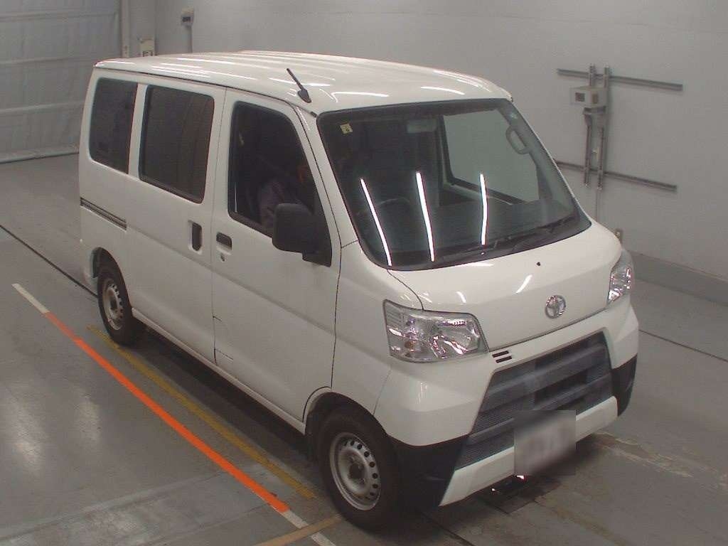 TOYOTA PIXIS VAN