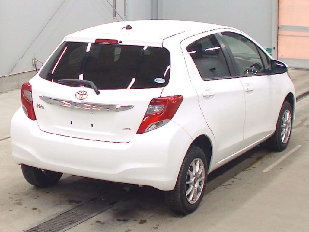 TOYOTA VITZ