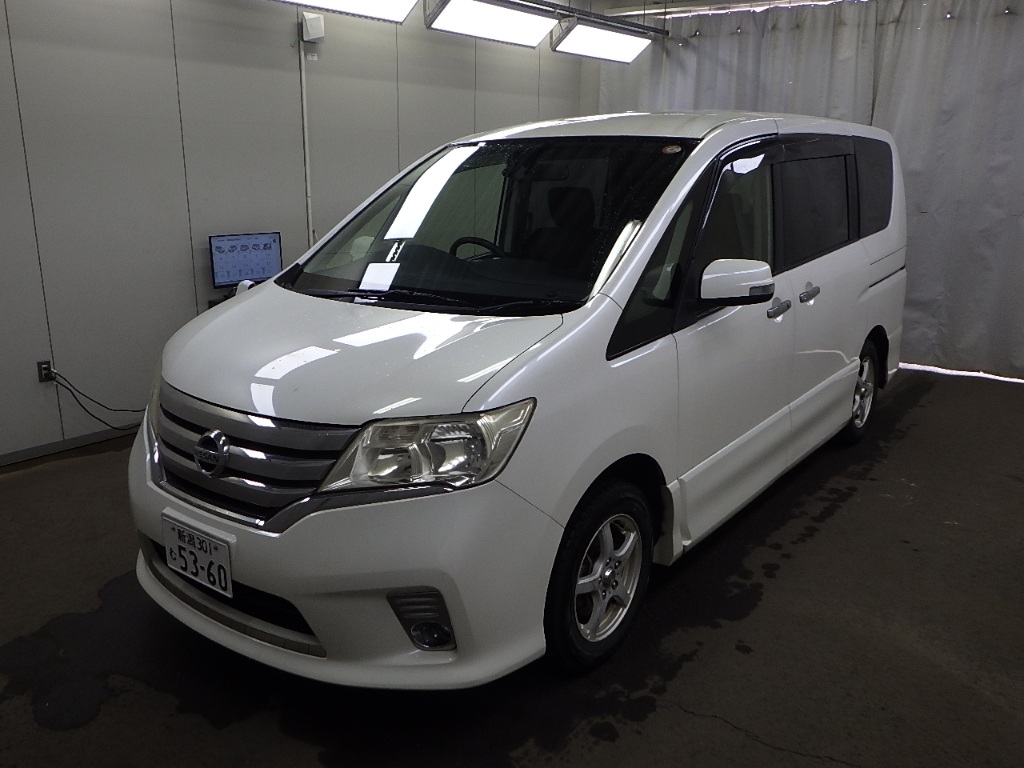 NISSAN SERENA