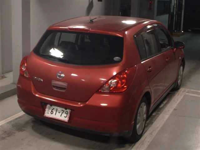 NISSAN TIIDA