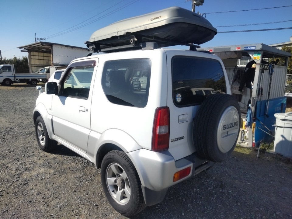 SUZUKI JIMNY SIERRA