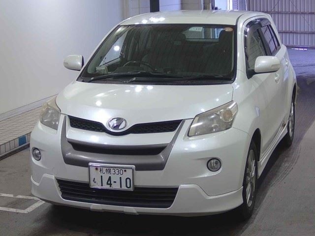 TOYOTA IST
