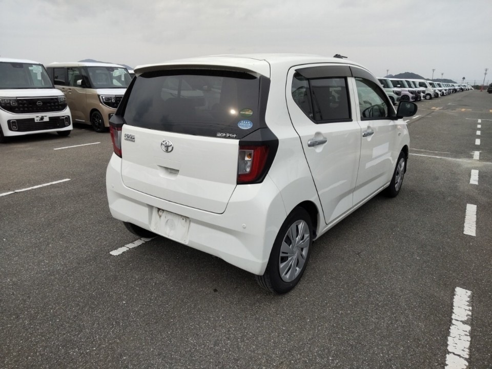 TOYOTA PIXIS EPOCH