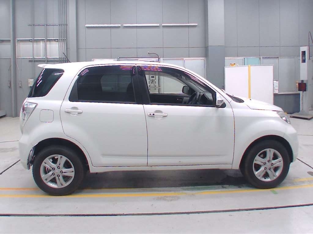 TOYOTA RUSH