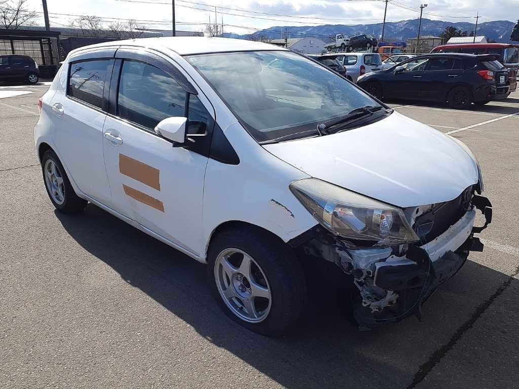 TOYOTA VITZ