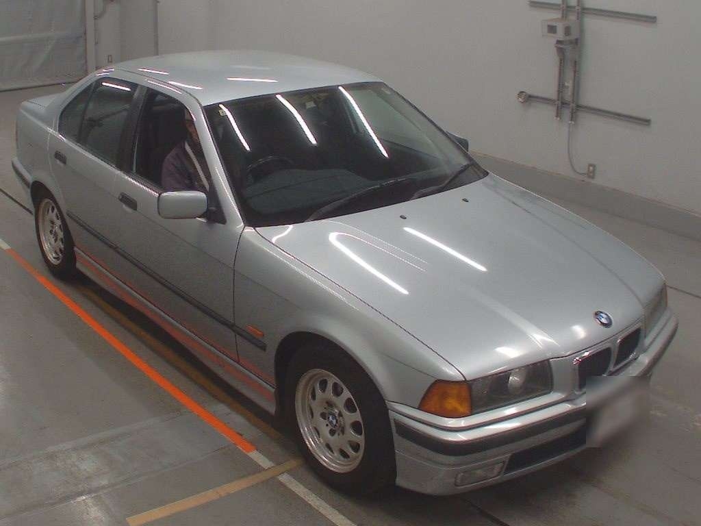 BMW 3-SERIES