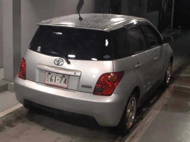 TOYOTA IST