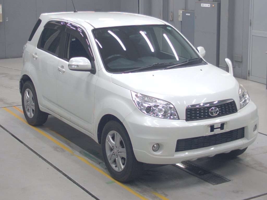 TOYOTA RUSH